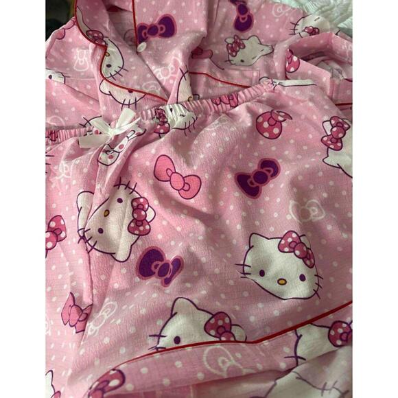 Hello kitty pajama set - Picture 2 of 3